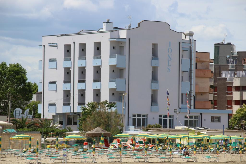 Hotel Iones Rimini Dış mekan fotoğraf